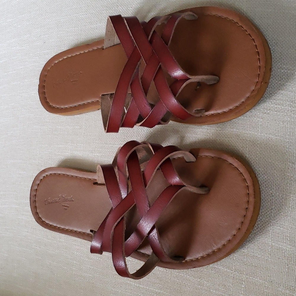 VEGAN SANDALS